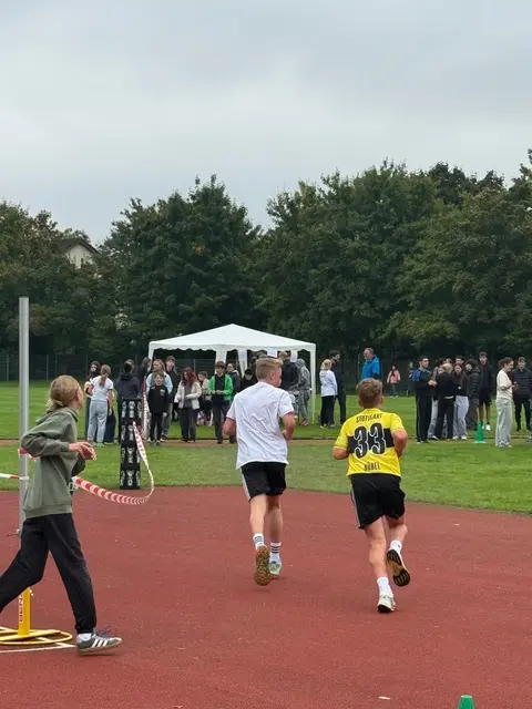 Jubiläumslauf am Hölderlin-Gymnasium Lauffen 2025 | Foto: Hölderlin-Gymnasium Lauffen