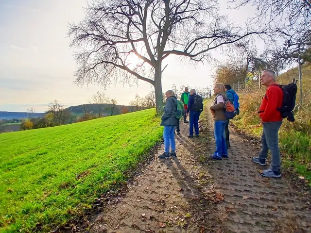 Man muss immer wieder mal stehenbleiben, schauen und die Aussicht genießen.   | Foto: sigischlottke