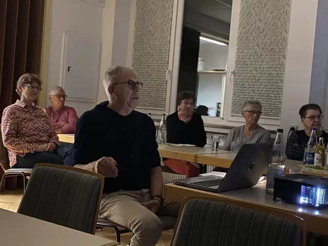 Gerhard Schneider beim Vortrag bei den LandFrauen Dürrenzimmern | Foto: LF-Dürrenzimmern