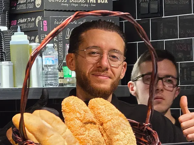 Die Sauerteigbrote mit und ohne Sesam | Foto: Heidrun Rosenberger