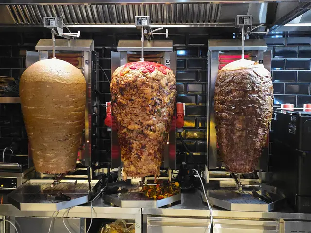 Die Spiesse drehen sich auch und können angeschnitten werden | Foto: Heidrun Rosenberger