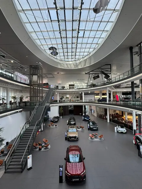 Blick ins Audi Forum | Foto: privat