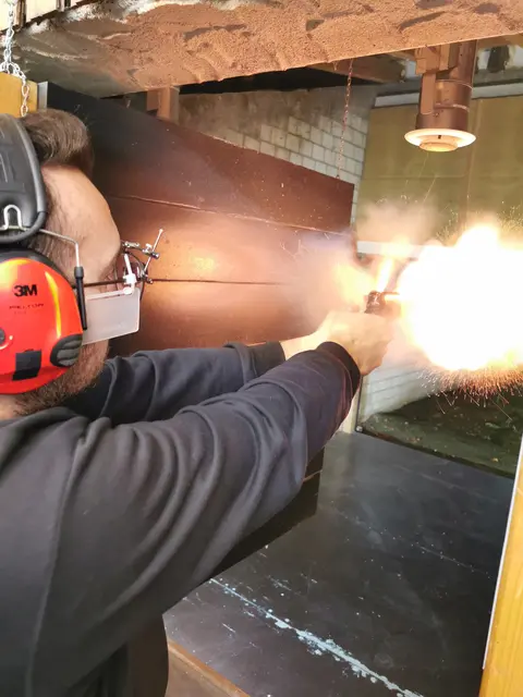 Vorderlader Perkussionsrevolver beim Abfeuern. | Foto: Schützengilde Neckarsulm e.V.