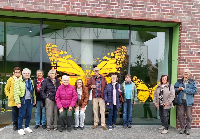 Die wunderschönen Schmetterlinge unterstreichen die gute Laune der Wanderführer. | Foto: Foto privat