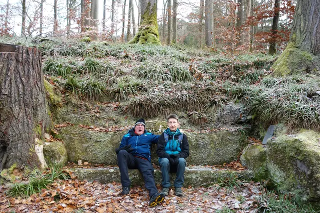 Kein besonders bequemer Sitz auf dem "Steinernen Sofa". | Foto: Isolde Reitz