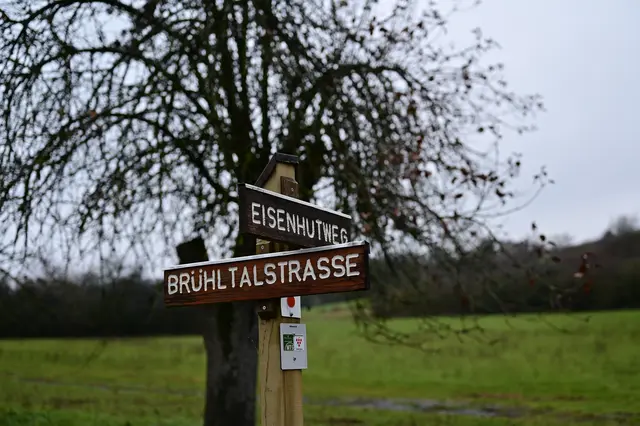 Wir nehmen den Eisenhutweg. | Foto: Michael Harmsen