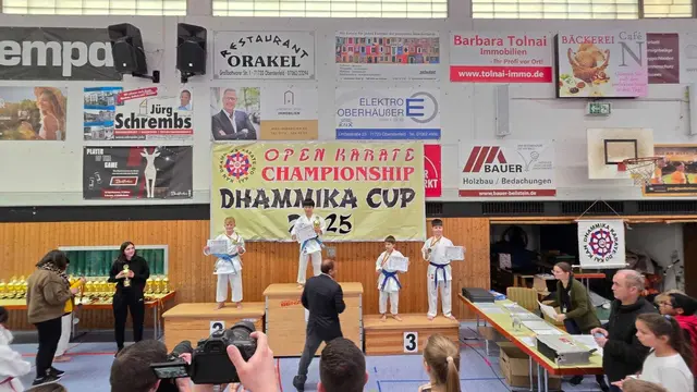Luka Colakovic (ganz rechts) belegte in der Kata den 4. Platz | Foto: Karateverein Eppingen