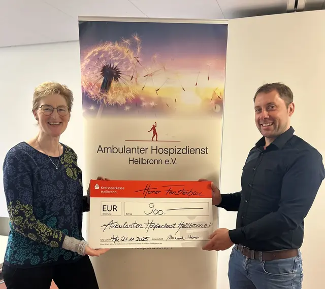 Foto: Petra Lutz (Koordinatorin Hospizdienst) Alexander Hemer (Firmeninhaber)