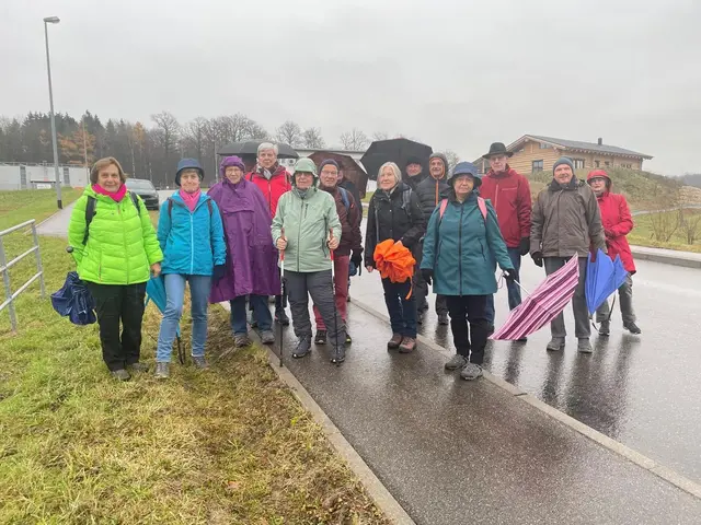 Der Niedernhaller Albverein beim Start der Wanderung in Waldzimmern | Foto: Angelika Lintek