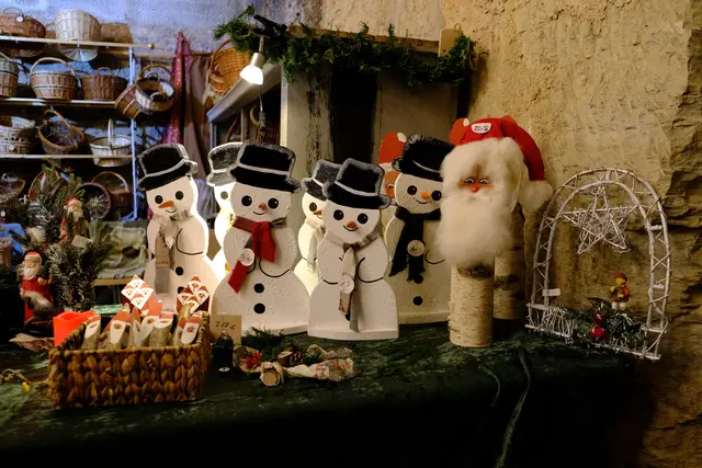 Romantischer Adventsmarkt auf Burg Stettenfels. | Foto: Eduard Warenik