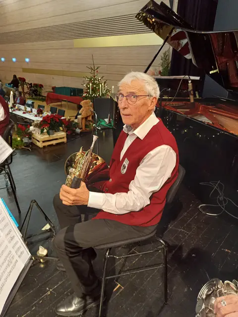 Das schwierig zu spielende Waldhorn wird von Hermann Utz gemeistert.
 | Foto: privat