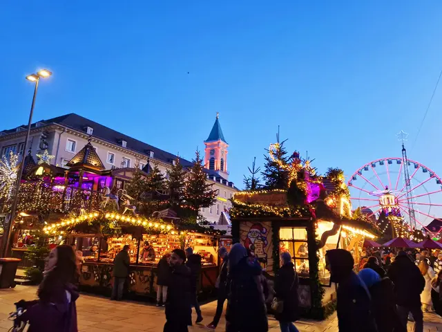 Nach und nach füllte sich bei Dämmerung das Marktgeschehen | Foto: privat