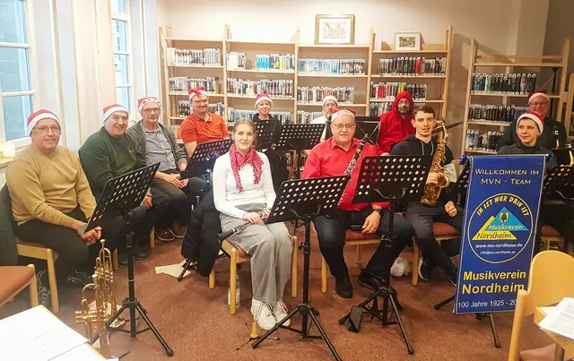 Das Blasorchester vom Musikverein Nordheim musizierte in der Ortsbücherei | Foto: Musikverein Nordheim