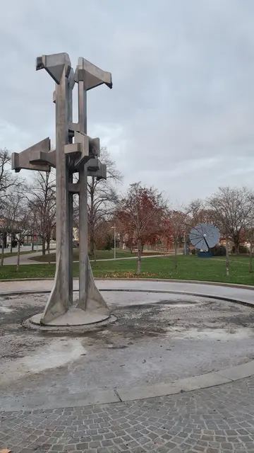 ... "Brunnen Mit Solarblume"  | Foto: Elke Pfeiffer