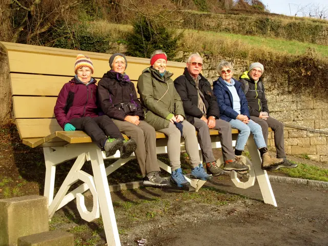 Die Big Bench, Stempelpässe gibt es beim Tourismus | Foto: WandernGabyErich