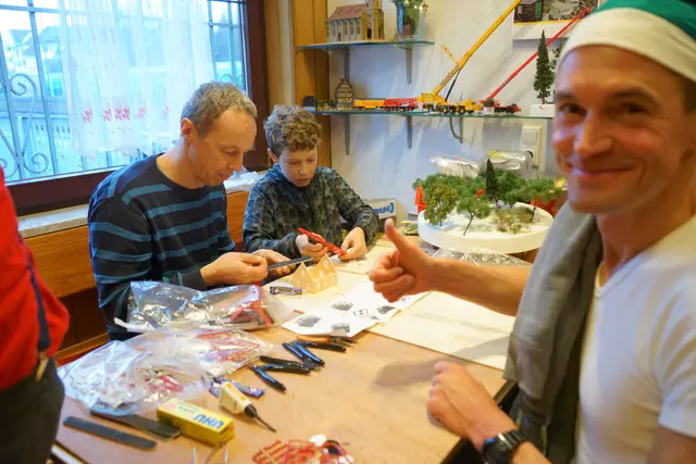 Wer zeigt wem wie es geht und wer hat mehr Freude? | Foto: ECH - Helmut Epp