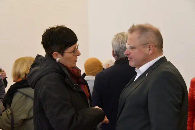 Maren Hettler-Wiedermann im Gespräch mit Oberbürgermeister Klaus Holaschke | Foto: Jutta Koster
