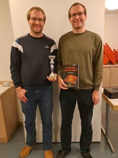 Grund zur Freude - auch wenn es am Ende nur der Zweite Platz wurde. | Foto: Schachclub