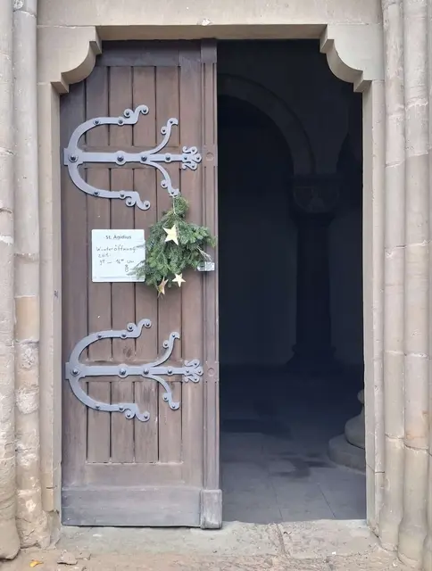 Eingangspforte in die St. Ägidiuskirche aus dem 12. Jahrhundert | Foto: Albverein Weinsberg