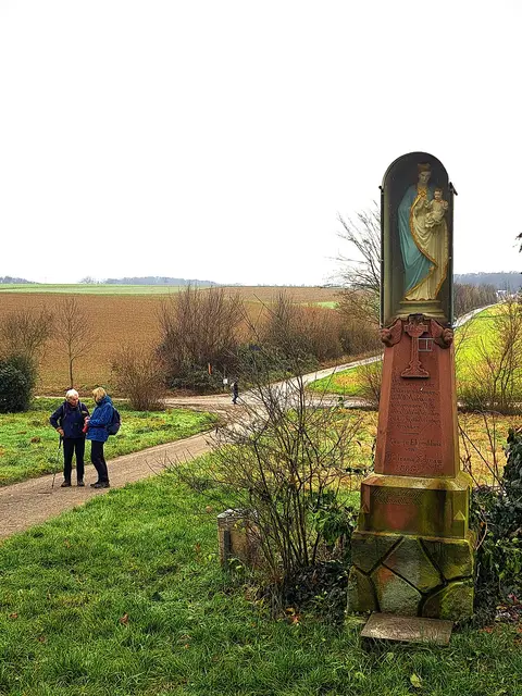 Unterwegs gab es einige Flur- und Gedenkkreuze zu bewundern. | Foto: Isolde Reitz