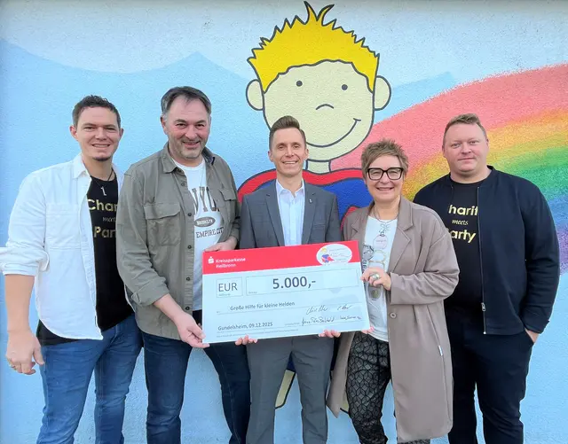 Bild: von links: Chris Fauser, Hans-Peter Bechtold, Jonas Banar, Heike Schokatz und Christoph Platzer  | Foto: Quelle: Stiftung