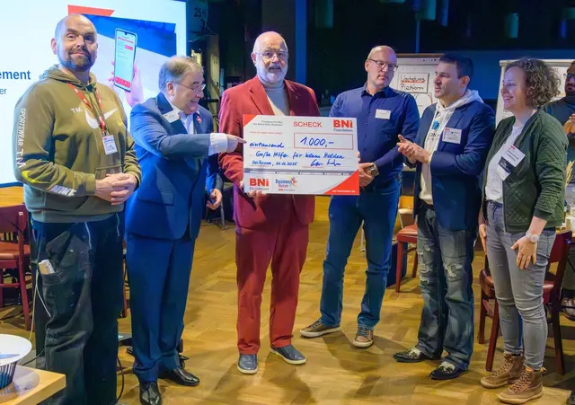 Bild: von links: Björn Otte, Kevin Barber, Hans Hambücher, Holger Köberlin, Frank Geiger und Simone Kröneck | Foto: Quelle: BNI, Johann Schrauf