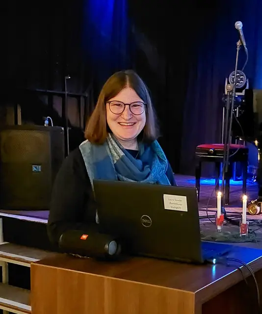 Den Vortrag zum Weihnachtslied "Stille Nacht, heilige Nacht" hielt die katholische Gemeindereferentin im Zabergäu, Frau Laura Sünder. | Foto: Eigenes Bildmaterial