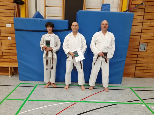 Braungurte unter sich: Dylan Heil (1. Kyu) sowie Uwe Neudeck und Dieter Czemmel (beide 3. Kyu) | Foto: Karateverein Eppingen