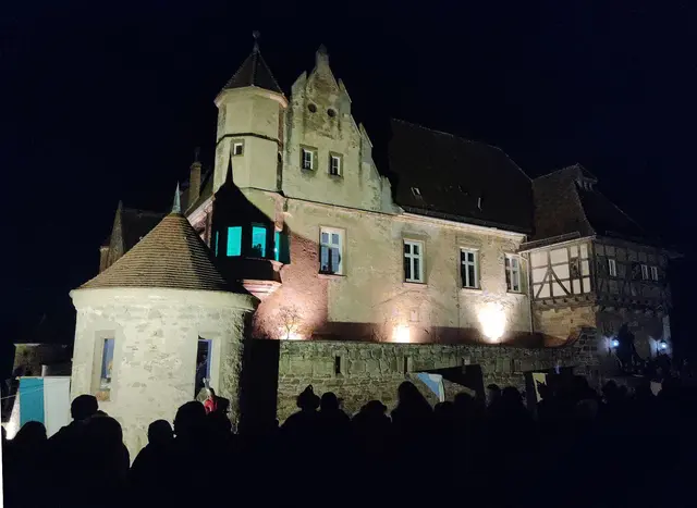 So sieht die Burg schon irgendwie gruselig aus. | Foto: Daniela Somers