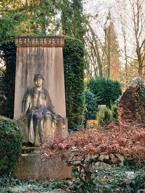 Ein außergewöhnlicher und sehr schöner Grabstein.  | Foto: sigischlottke