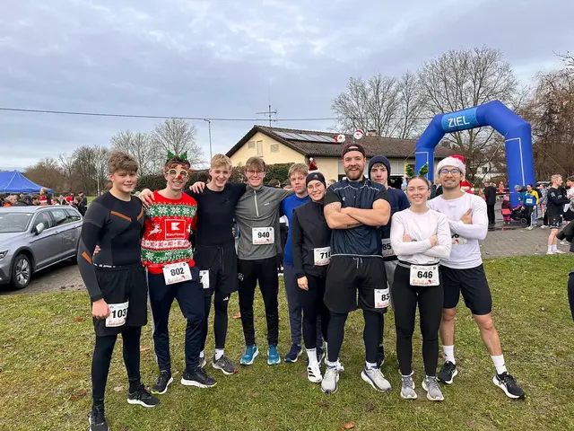 Die Heilbronner Ruderer vor dem Start zum Nikolauslauf | Foto: Heilbronner RG Schwaben