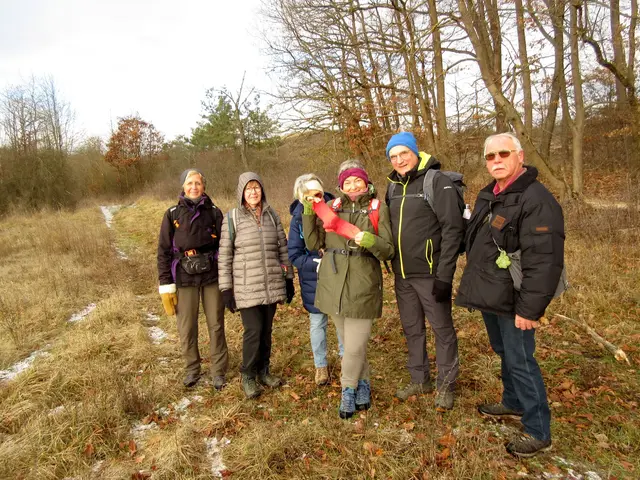Und wieder freuen sich alle mit, weitere Socken für 1000 km | Foto: Wandern Gaby Erich