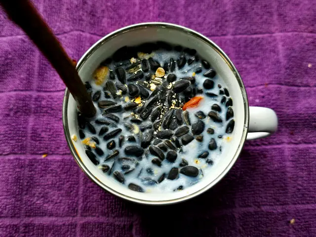 Das Fett ist erkaltet, der Ast sitzt nun bombenfest. | Foto: Heidrun Rosenberger