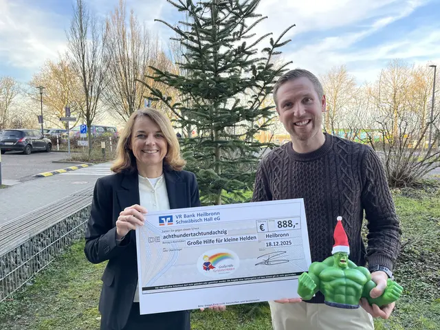 Bild: von links: Britta Emde und Tobias Gröger  | Foto: Quelle: Stiftung