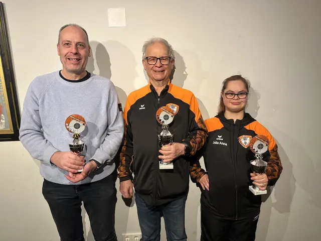 Luftgewehrhoheiten: v.l.n.r. 2.Prinz Holger Schwab, König Erwin Koydl und 1.Prinzessinn Julia Zickler | Foto: Schützengilde Neckarsulm e.V.