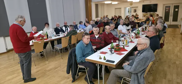 Der Vorsitzende des Vereins, Norbert Pfitsch, begrüßt die Helferinnen und Helfer | Foto: Verein