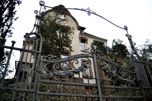 Dieses alte schmiedeiserne Tor gehört zur Villa Stotz in Heilbronn. | Foto: Daniela Somers