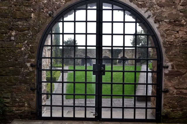 Untergruppenbach, Tor zum Burghof Burg Stettenfels. | Foto: Daniela Somers