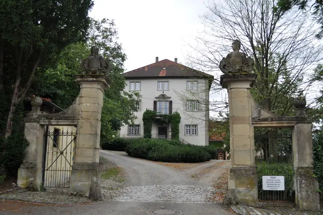 Bad Rappenau-Obergimpern. Eingangstor zum Schloss. | Foto: Daniela Somers