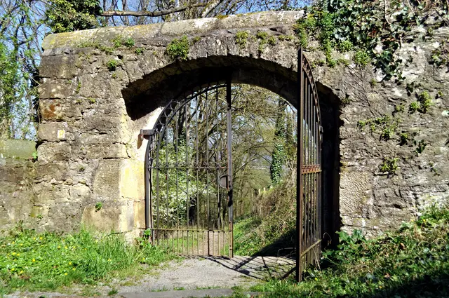 Haßmersheim. Burg Guttenberg an der Kapelle. | Foto: Daniela Somers