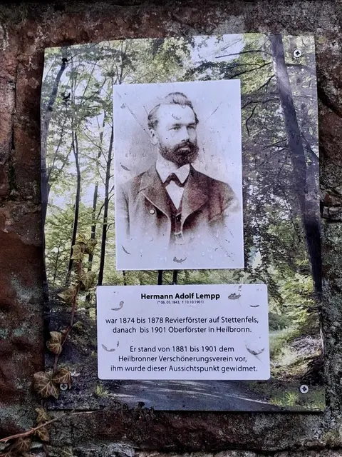 Oberförster Lempp hat einen aussichtsreichen Platz auf dem Wartberg | Foto: Albverein Weinsberg