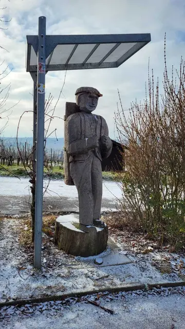 Hier steht auch schon ein Wengerter für die Traubenlese im nächsten Jahr bereit. | Foto: Petra Schüssler 