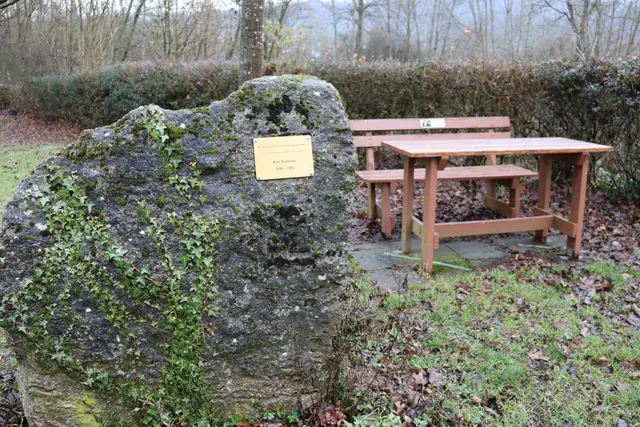 Gedenkstein am Radweg in Ohrnberg | Foto: Marga Specht