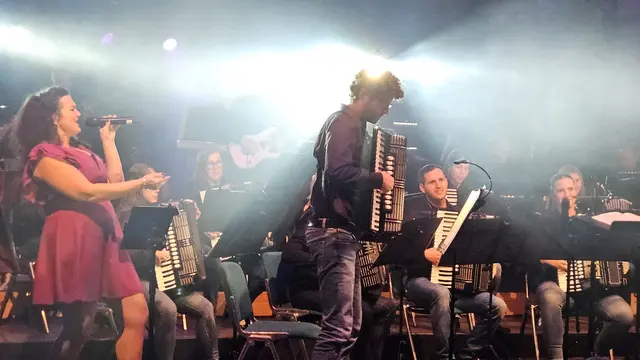 Yvonne Luithen und des Erste Orchester bei GO live! - Das Akkordeon-Party-Konzert | Foto: Marialena Weinmann