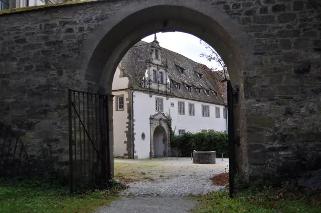 Tor auf dem Gelände des Klosters Schöntal | Foto: Daniela Somers