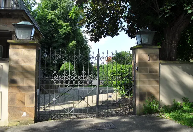 Garten Eingangstor Villa Mertz Heilbronn | Foto: Daniela Somers