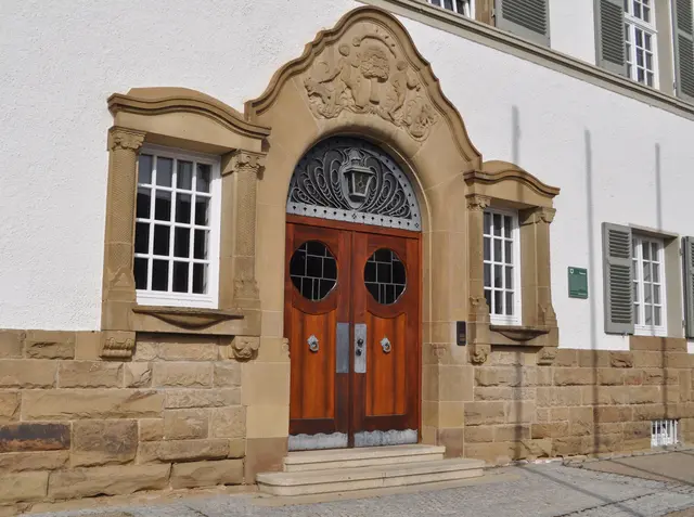 Eingang zum Rathaus in Ilsfeld | Foto: Daniela Somers