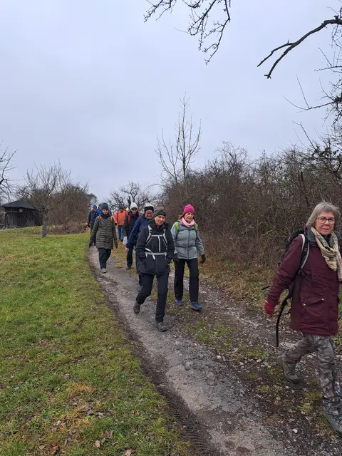 Viele Schrebergärten säumten den Weg oberhalb der Steillagen. | Foto: Isolde Reitz