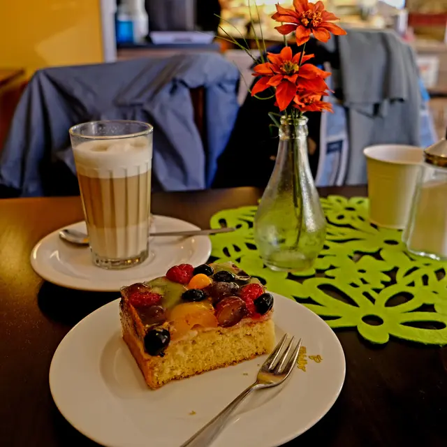 Schlußeinkehr in einer Bäckerei.  | Foto: Eduard Warenik