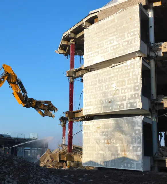 Ein letztes Mal schaue ich dem "gefräßigen Ungeheuer" zu, dann mache ich mich auf den Heimweg. Kalt ist's...... | Foto: sigischlottke